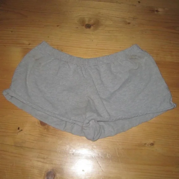 Brandy Melville Women's Grey Shorts - Picture 5 of 5